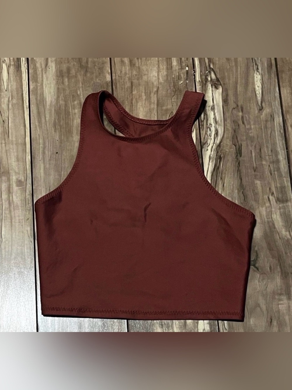 Aritzia TNA Red Tnaction Gloss Field Crop Tank Size Medium